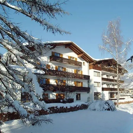 Hotel Schonblick 3*