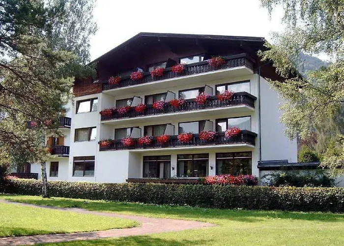 酒店 Schonblick 滨湖采尔